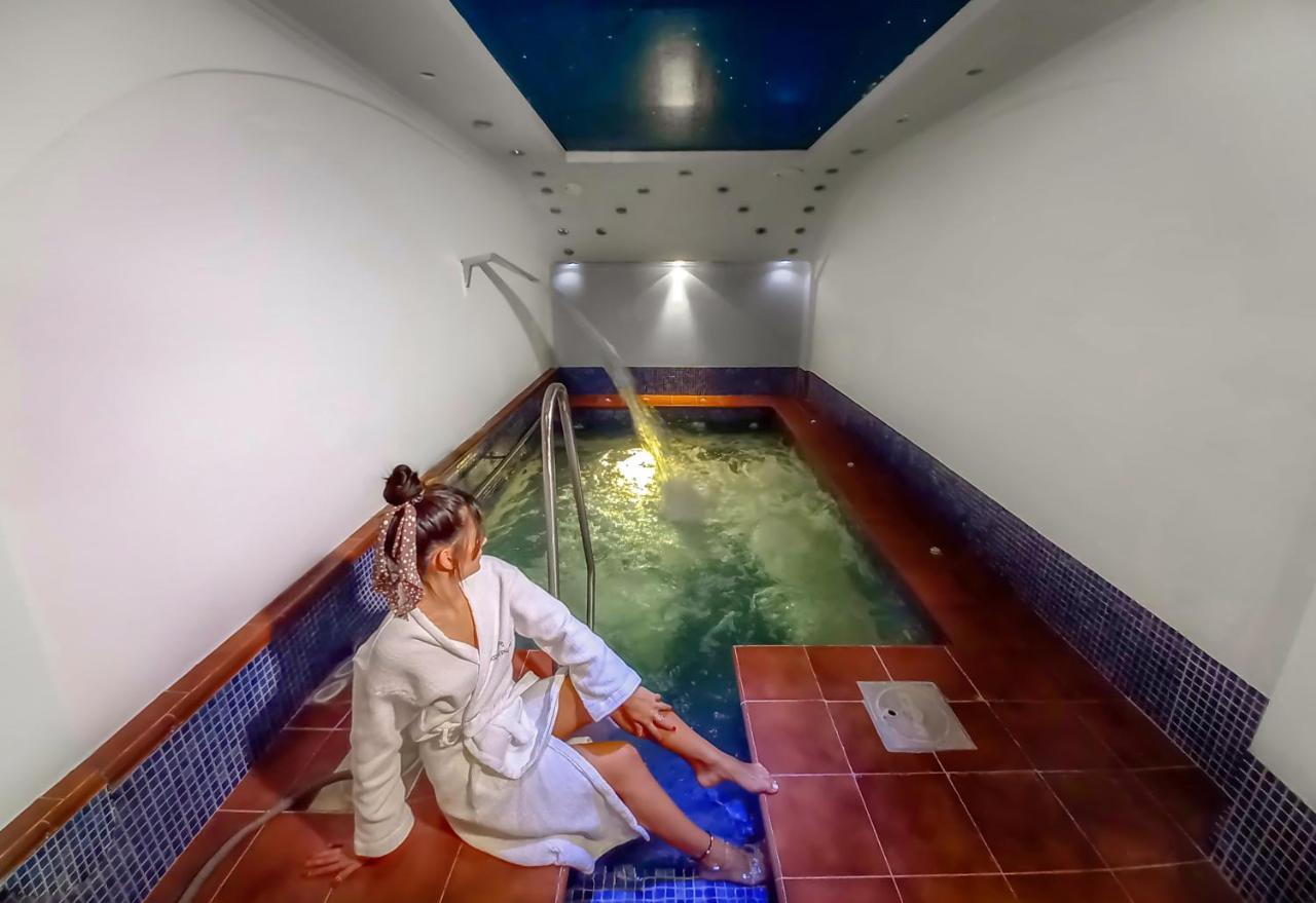 Pozar Salt Cave Hotel Spa กาโต ลูตรากี ภายนอก รูปภาพ